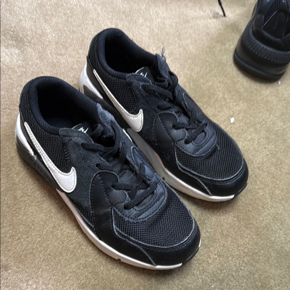 Nike Black and White Athletic Shoes